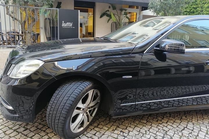 Transfer to Lisbon from Madrid with stop in Évora (1hour)