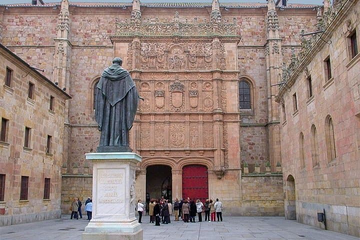 Private day tour to Avila and Salamanca from Madrid with Hotel pick up