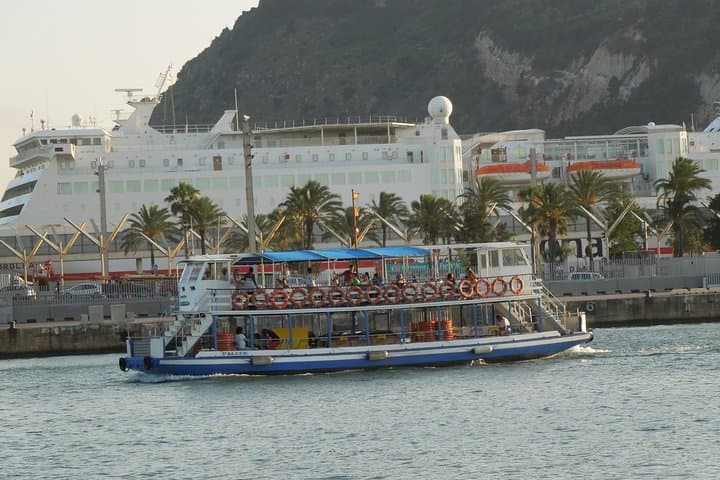 Las Golondrinas Barcelona 40-min Boat Tour