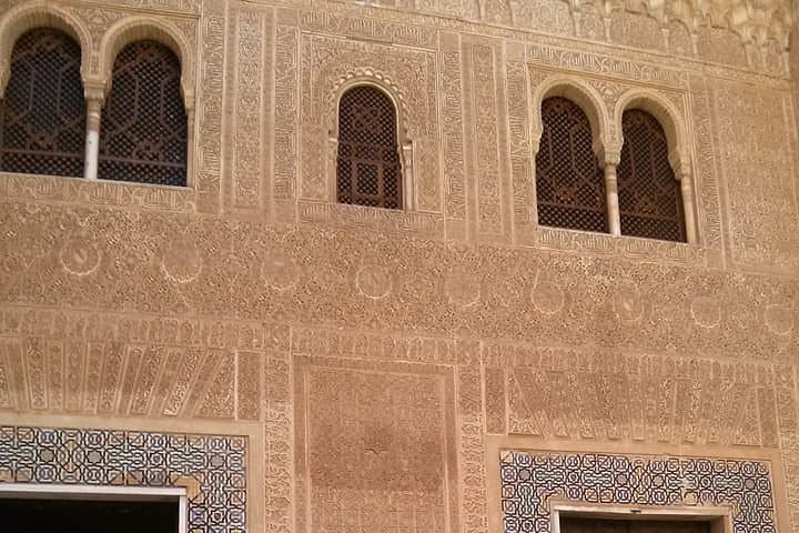 Going to Alhambra? 3 hrs Private Tour! Skip the long lines to visit the Alhambra
