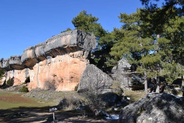 Enchanted City, Laguna de Uña and Ventano del Diablo