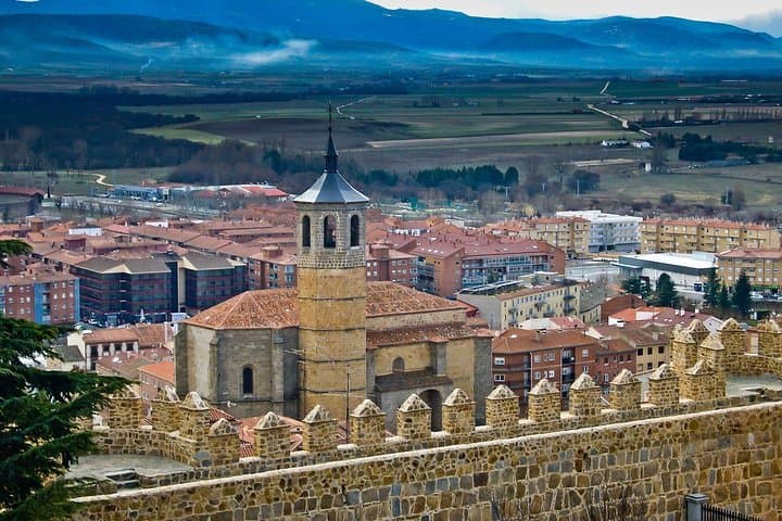 Private 3-hour Walking Tour of Avila with official tour guide