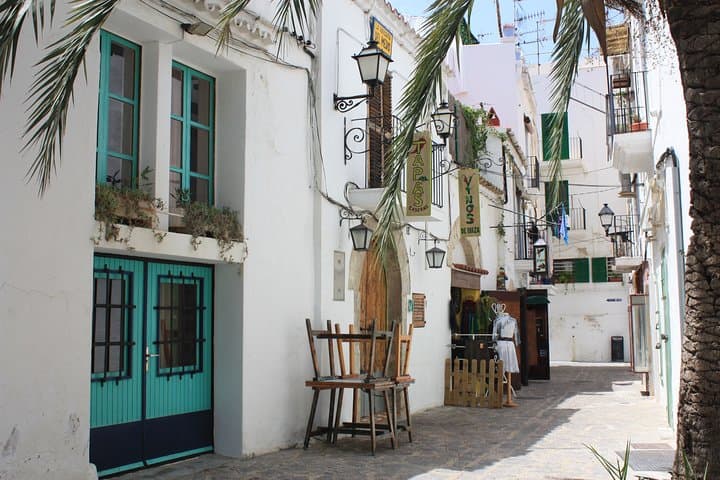 Private 4-hour walking tour of Ibiza with official tour guide