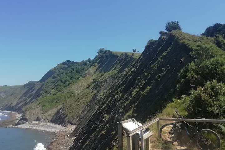 Mountain bike route through Mount Ulía