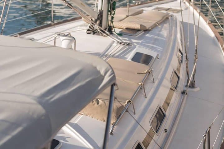 PRIVATE YACHT CHARTER VOYAGE, Food & Drinks included!