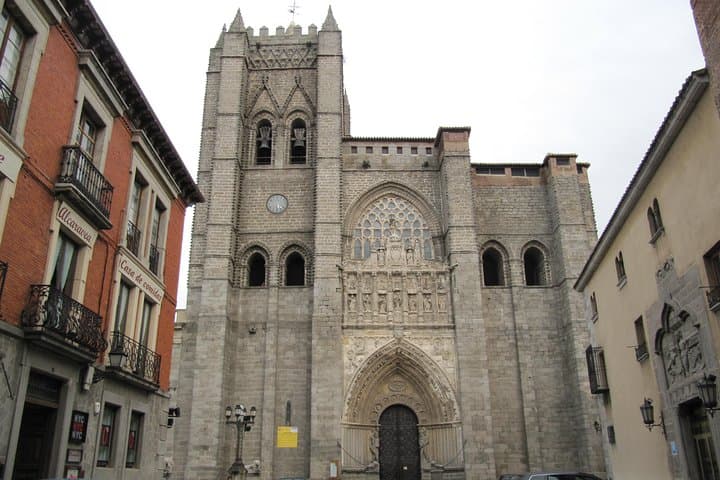 Full Day Tour to Avila & Segovia from Madrid