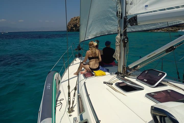Mallorca sailing as locals with tapas & drink