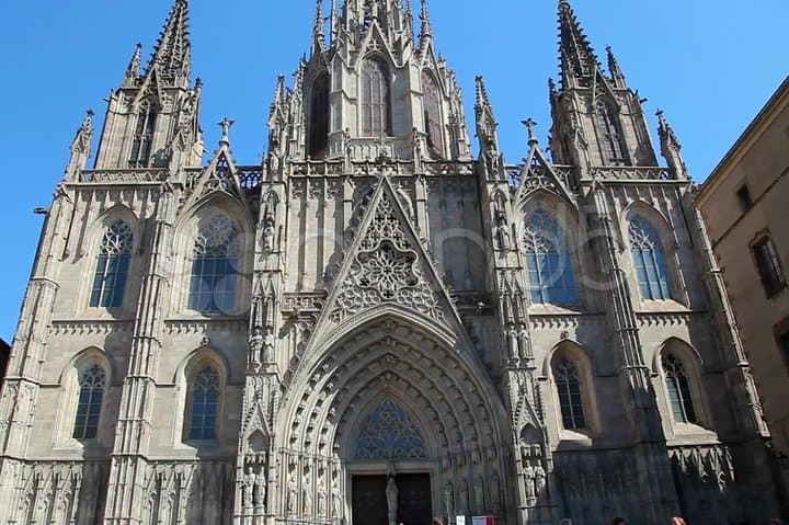 Private City Tour of Barcelona with Sagrada Familia Ticket