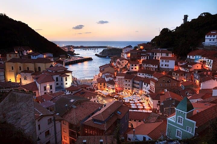 Full-Day Cudillero and Luarca Private Tour from Gijon