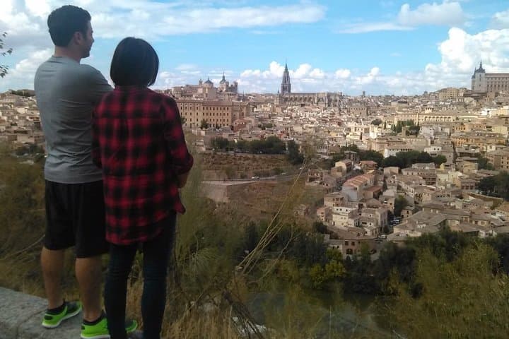 Toledo, Windmills, Winery Small Group Tour with Lunch from Madrid