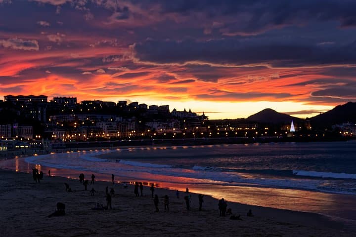 5 days Basque Co: tours and Transfers: San Sebastian and Bilbao