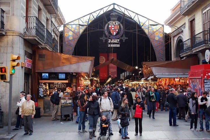 Barcelona : Paella Cooking Experience + Boqueria Market Exclusive Tour
