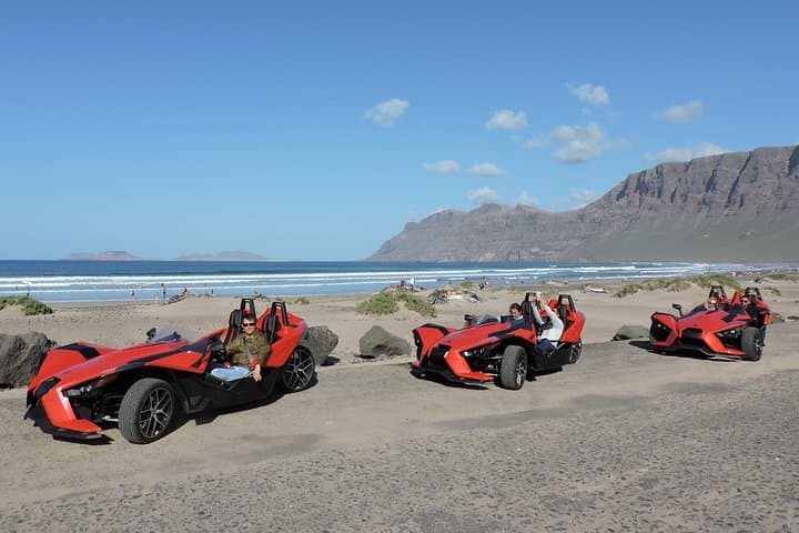 3 Hours Guided Tour with Polaris SLINGSHOT Around Lanzarote