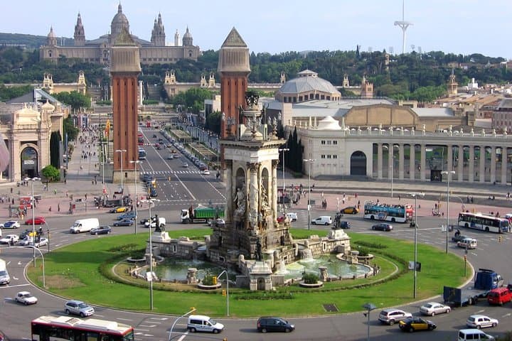 Private City Tour of Barcelona with Sagrada Familia Ticket