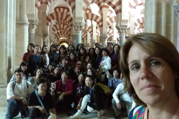 Exclusive visit to the Mosque with official guide. Small groups