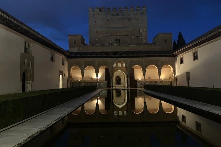 Alhambra: Night Visit to Nasrid Palaces