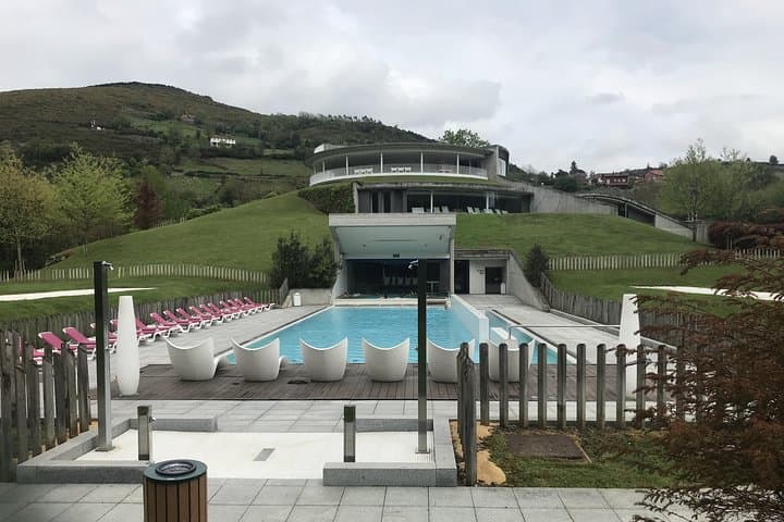 Hiking, eating and relaxing in an 18th century Spa near Oviedo