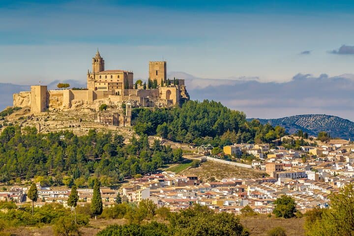 Skip the Line: Fortaleza de la Mota Admission Ticket