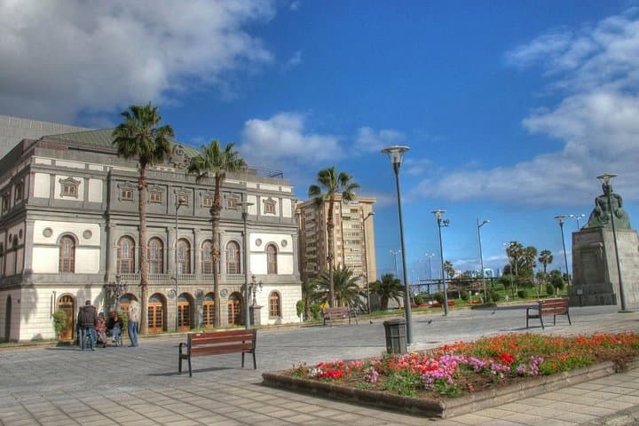 Las Palmas Old Town private walking tour