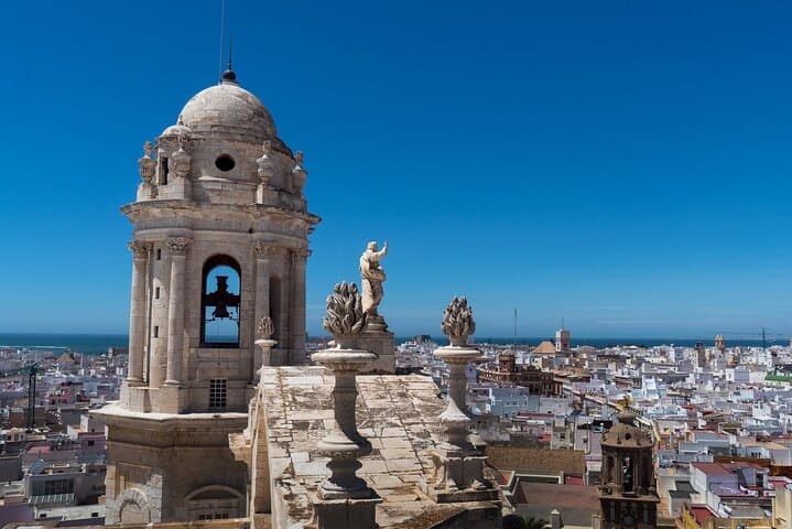 Discover the fascinating history of Cadiz Old Town on a Private Walking Tour