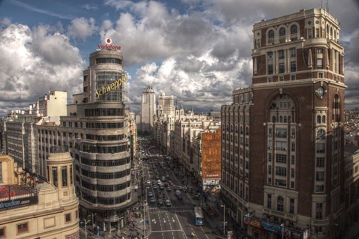 Private ONE WAY transfer from Seville to Madrid