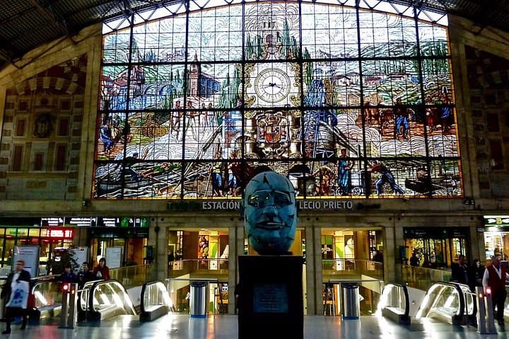 Private one way arrival OR departure transfer in Bilbao from/to airport