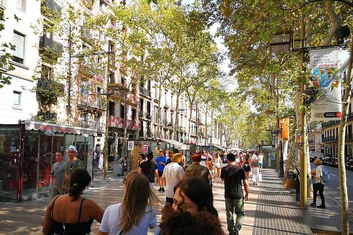 Private Walking Tour Across Gothic Quarter