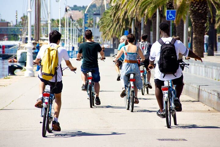 Visit Barcelona by bike with Born Bike Tours Barcelona, discover Barcelona with friends through our Cycle Tour!