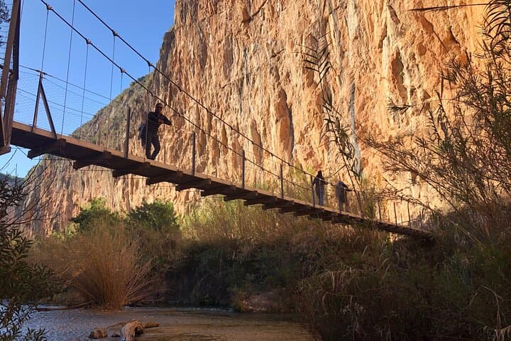 Hike Hanging Bridges and Canyon Túria - Chulilla - OFFICIAL GUIDE