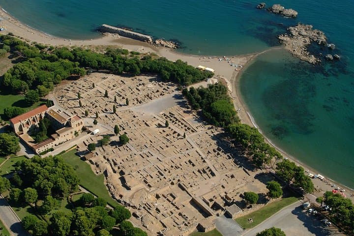 Private Costa Brava and Empuries Tour with Hotel Pick-Up and Panoramic Boat Ride