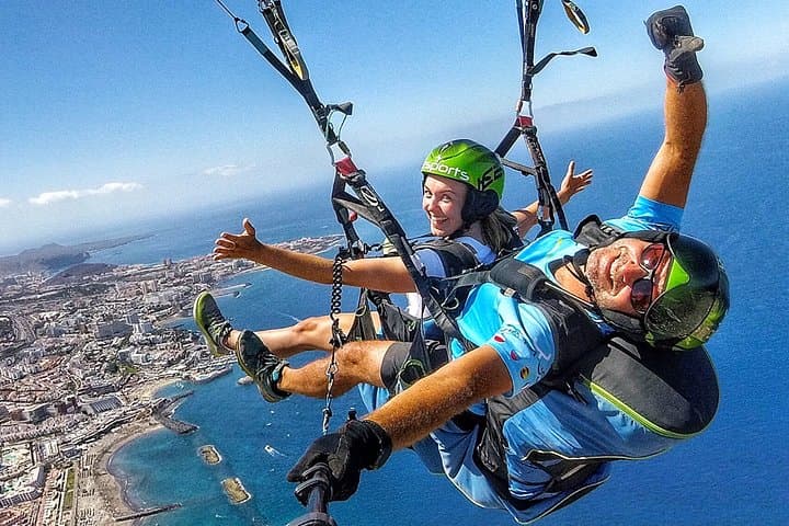 GOLD Paragliding Flight with Videos/Photos, T-shirt and Cava