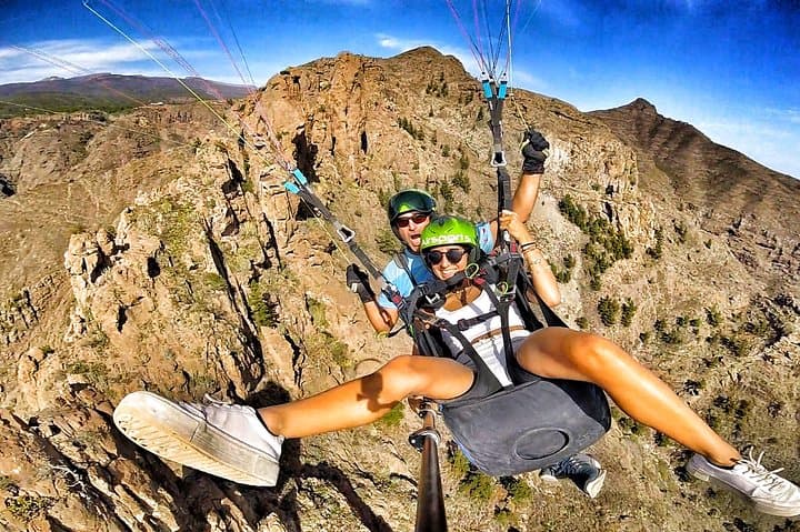 GOLD Paragliding Flight with Videos/Photos, T-shirt and Cava