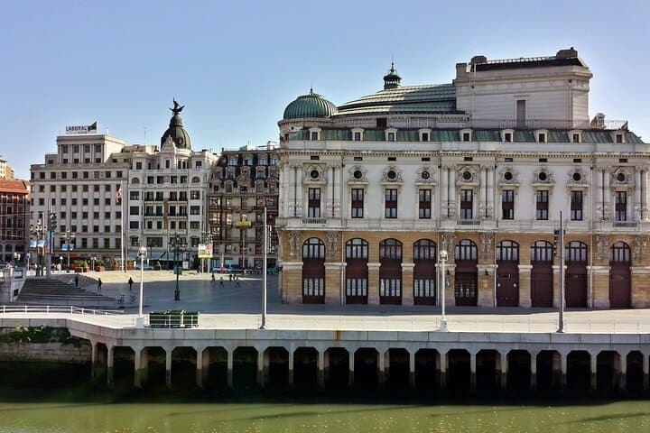 Bilbao Private Walking Tour with a Local