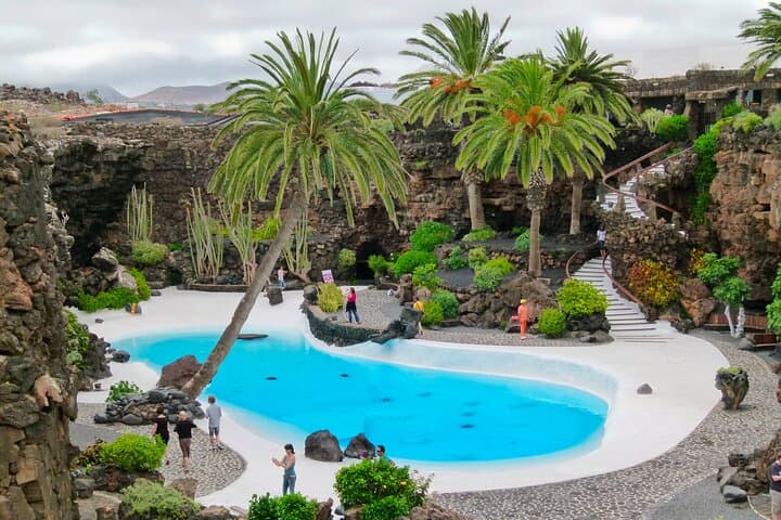 Private Luxury Full Day Timanfaya Tour, Jameos del Agua and Cueva de los Verdes