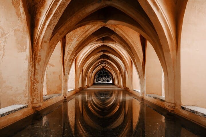 Seville Santa Cruz walking tour- by OhMyGoodGuide