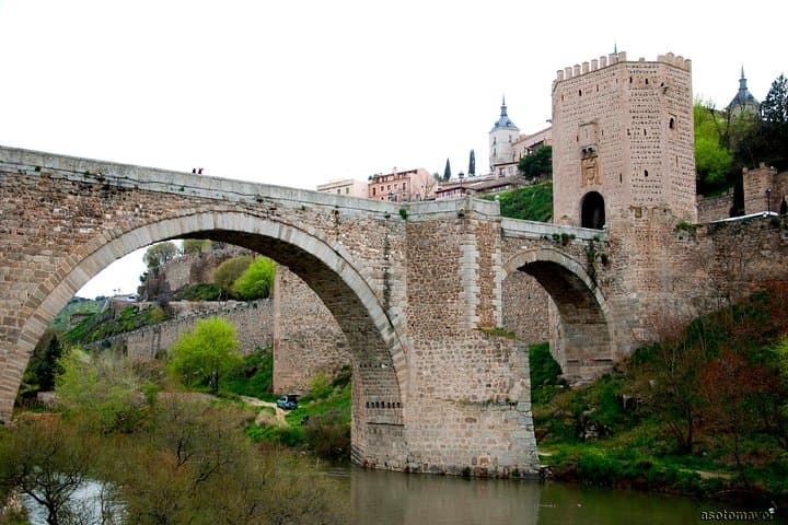 Toledo private tour from Madrid by private car