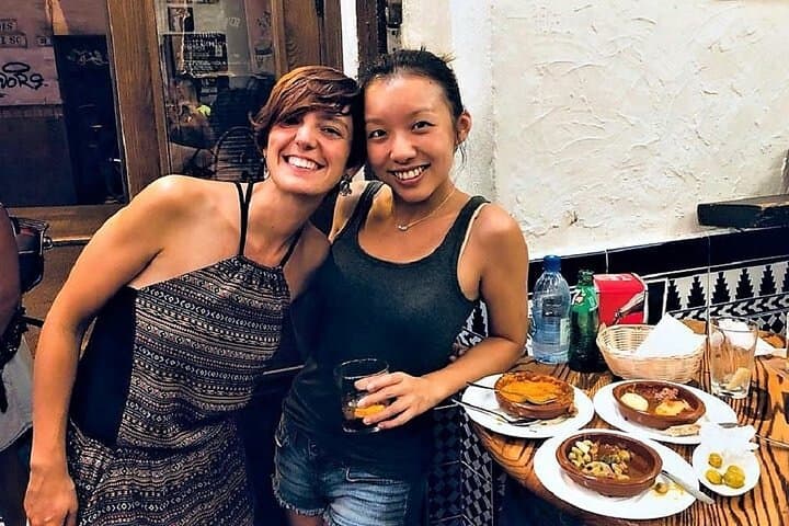 Seville Traditional Tapas and Wine Tour