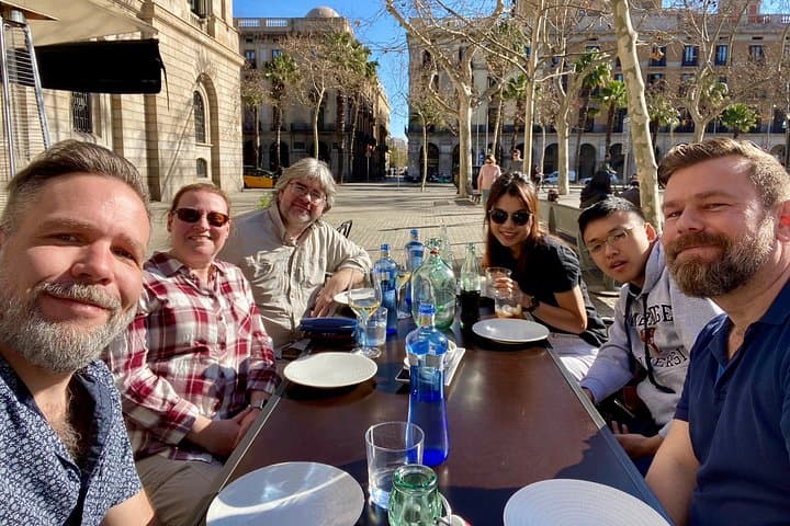 Enjoy the food experience with other great guests
