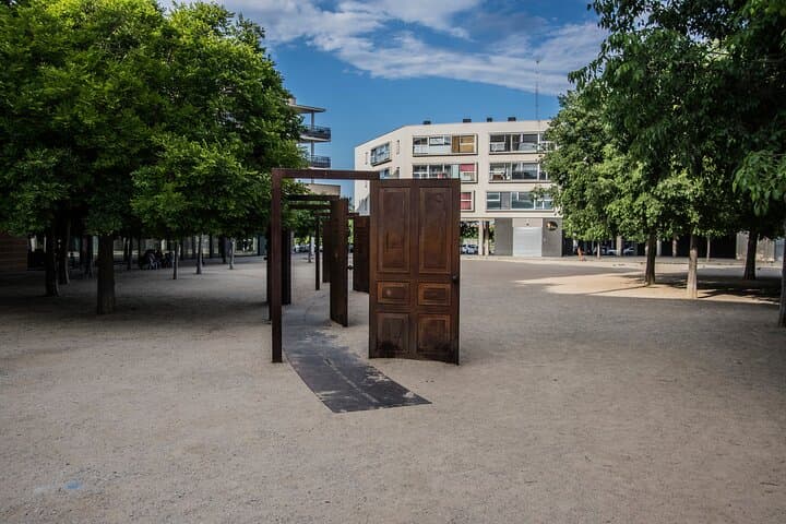 Private Day Trip to Figueres from Barcelona with a local