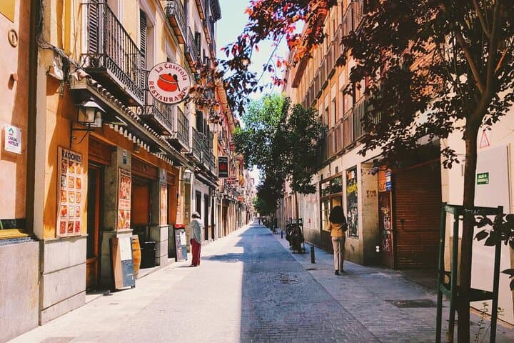 Private tour of the best of Madrid - Sightseeing, Food & Culture with a local