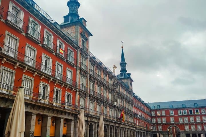 Private tour of the best of Madrid - Sightseeing, Food & Culture with a local