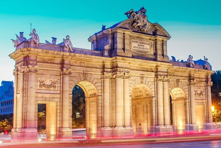 Private tour of Offbeat Madrid with a local
