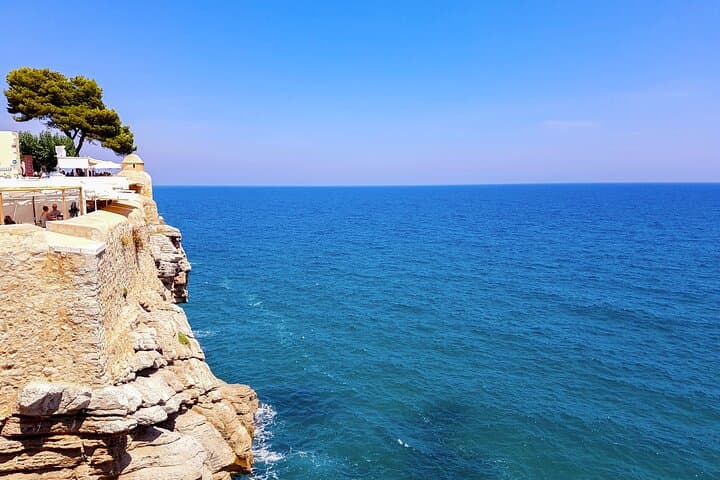 Touristic highlights of Peñíscola on a Private half day tour with a local