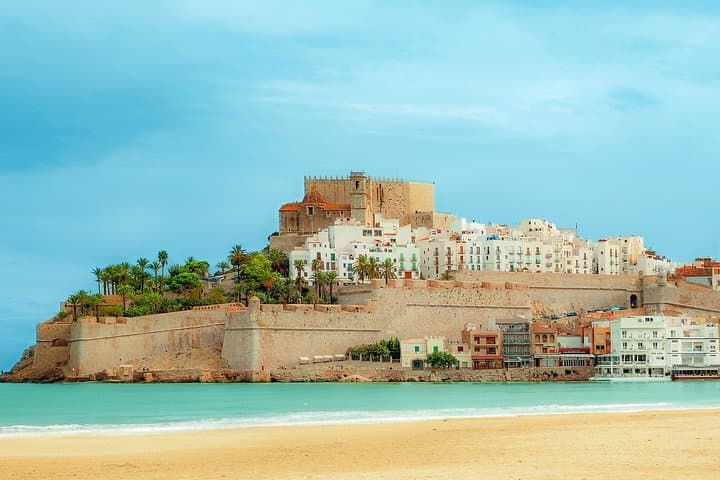 Touristic highlights of Peñíscola on a Private half day tour with a local