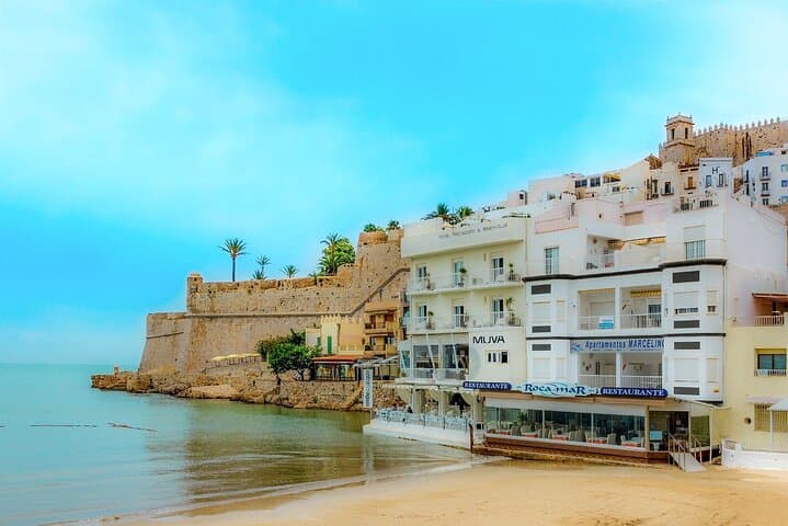 Touristic highlights of Peñíscola on a Private half day tour with a local
