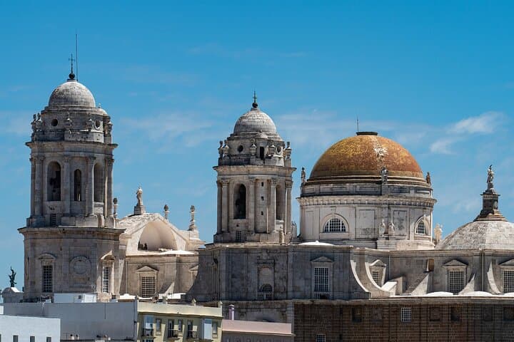 Touristic highlights of Cadiz on a Private half day tour with a local