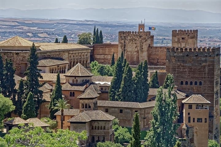 Private tour of Photography at best locations in Granada with a local