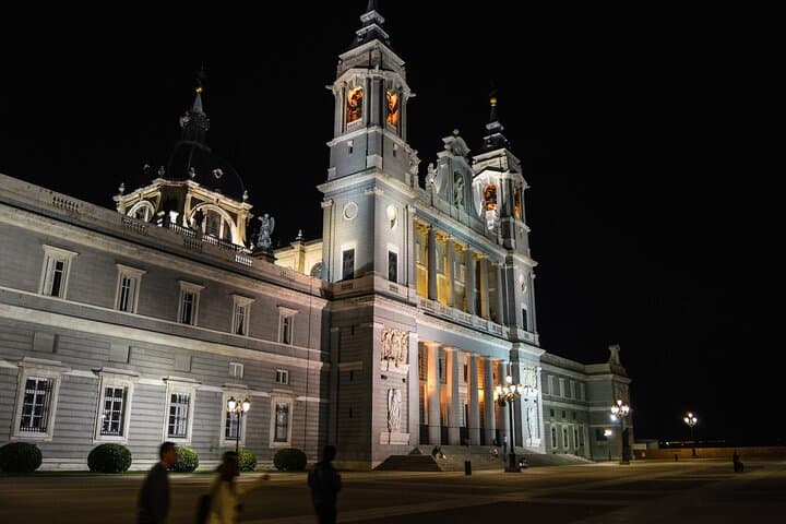 Royal Palace Skip-the-Line Ticket and Guided Tour in Madrid