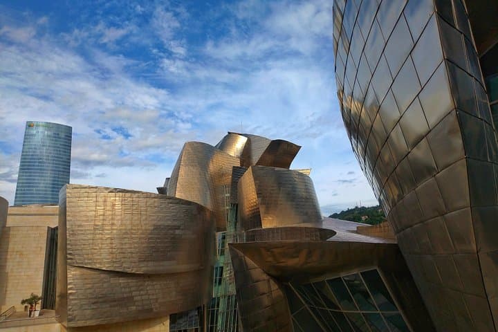 Surprise Walk of Bilbao with a Local