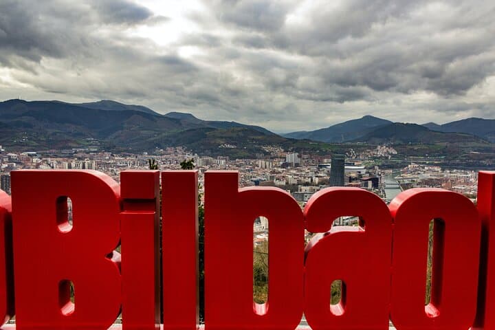 Surprise Walk of Bilbao with a Local